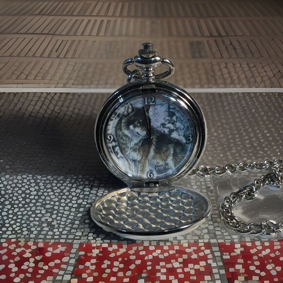 Al Agnew Wolf Men's Pocket Watch Silver Tone With Chain & Clip Needs New Battery - Picture 6 of 8